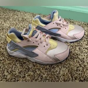 Nike Huarache Kids Pink and Yellow Sneakers